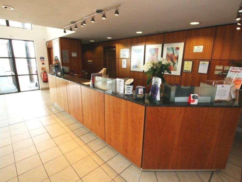 Ramada By Wyndham Cambridge Hotel Fen Drayton Exterior foto