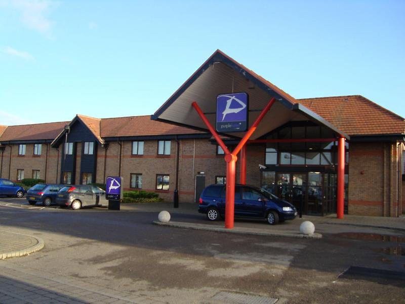 Ramada By Wyndham Cambridge Hotel Fen Drayton Exterior foto